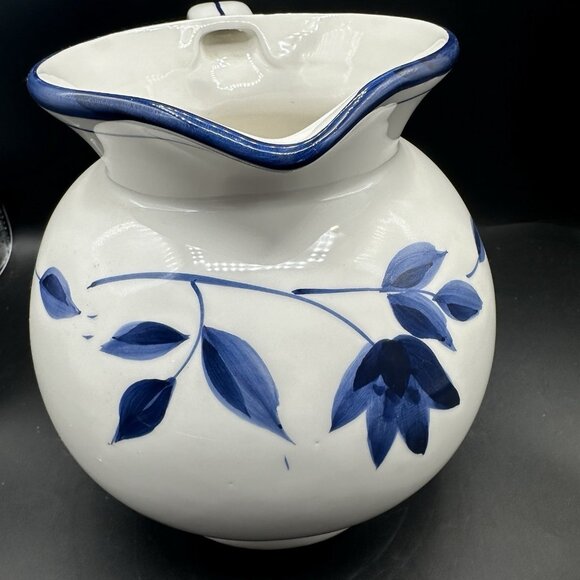 Vtg Blue Tulip Pitcher Home by Target Cottagecore Shabby Chic Farmhouse Kitchen - Picture 8 of 16